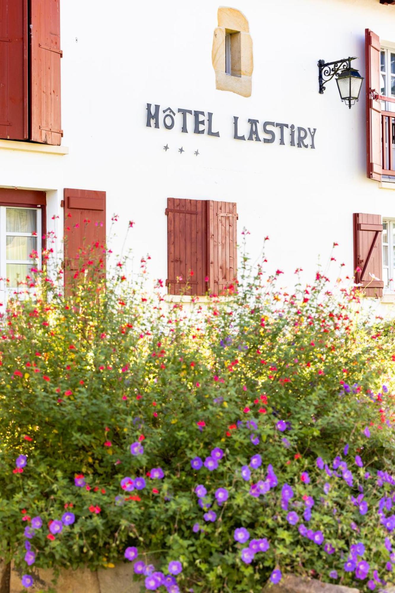 סאר Hotel Lastiry מראה חיצוני תמונה